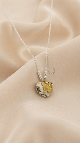 COLLAR GARGANTILLA CORAZÓN CON MICROPERLA EN FORMA DE GIRASOLES - PLATA .925