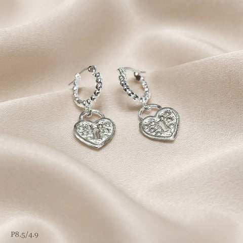 ARRACADA BOLEADA CON CORAZÓN CANDADO - PLATA .925