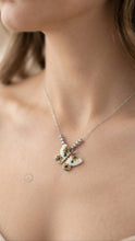 COLLAR GARGANTILLA MARIPOSA CON MICROPERLA EN FORMA DE GIRASOLES - PLATA .925