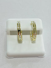 ARRACADA HUGGI CANAL ZIRCONIA MED - ORO 10K