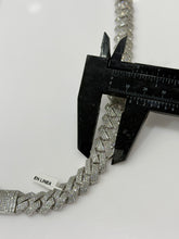 CADENA BARBADA CUBANA CON PIEDRA ZIRCONIA ICE - 65 cm x 1.3 cm - PLATA .925