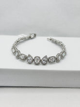 PULSERA GOTAS CON RECTÁNGULO ZIRCONIAS - PLATA .925