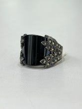 ANILLO PIEDRA NEGRA HOJAS MARQUESITA- PLATA .925