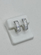 ARRACADA MEDIANA LÍNEA BAGUETE HORIZONTAL - PLATA .925