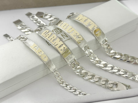 LETRAS RESALTADAS DE ORO - EN ESCLAVA DE PLATA