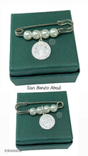 PIN FISTOL BROCHE CON MEDALLA - SAN BENITO ABAD - PLATA .925