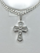 DIJE CRISTO CON PIEDRA ZIRCONIA BAGUETTE / MARGEN PICÓ - PLATA .925