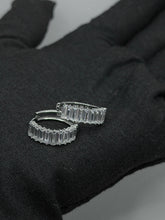 ARRACADA MEDIANA LÍNEA BAGUETE HORIZONTAL - PLATA .925