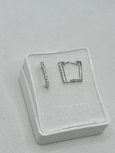 ARRACADA CUADRADA LÍNEA ZIRCONIA - PLATA .925