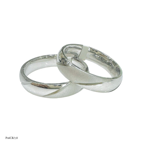 ARGOLLA LINEAS DIAGONAL LISO Y ARENA - PLATA .925