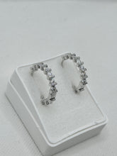 ARRACADA GRANDE VIÑETAS ZIRCONIA - BROCHE CLICK - PLATA .925