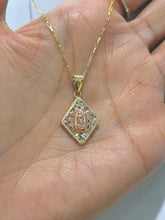 CADENA CON MEDALLA VIRGEN DE GUADALUPE - ROMBO ROSA - ORO 10K