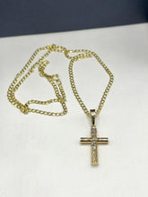 CADENA BARBADA CON CRISTO TUBULAR - 60 CM - ORO 10K