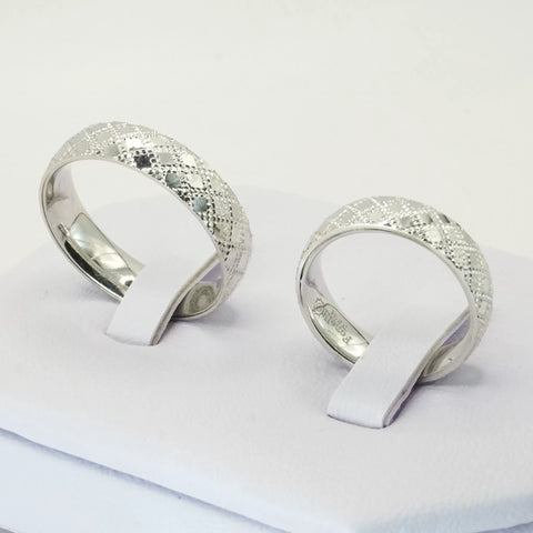 ARGOLLAS ORO BLANCO - CUADRÍCULA PUNTEADA - ORO 14K