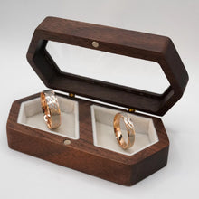 ARGOLLAS BI COLOR - BLANCO MATE CON LÍNEAS CRUZADAS ROSA - ORO 14K