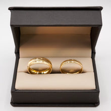 ARGOLLAS ORO AMARILLO - FONDO RAYAS CON LÍNEAS LISAS - ORO 10K