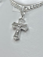 DIJE CRISTO CON PIEDRA ZIRCONIA BAGUETTE / MARGEN PICÓ - PLATA .925