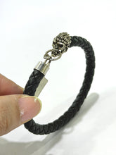 BRAZALETE CAUCHO TEJIDO CON CALAVERA  - PLATA .925