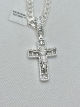 DIJE CRISTO CON PIEDRA ZIRCONIA BAGUETTE - PLATA .925