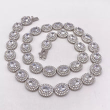 GARGANTILLA OVAL ZIRCONIA CENTRAL CON CONTORNO - PLATA .925