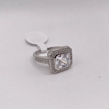 ANILLO ZIRCONIA CUADRO GRANDE CON CONTORNO - PLATA .925