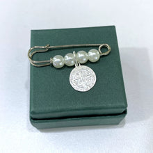 PIN FISTOL BROCHE CON MEDALLA - SAN BENITO ABAD - PLATA .925