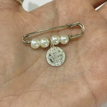 PIN FISTOL BROCHE CON MEDALLA - SAN BENITO ABAD - PLATA .925