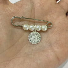 PIN FISTOL BROCHE CON MEDALLA - SAN BENITO ABAD - PLATA .925