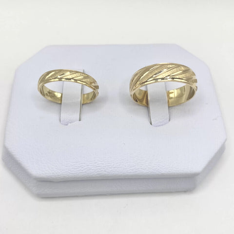 ARGOLLAS ORO AMARILLO - LINEAS DIAGONALES FONDO ARENADO - ORO 10K