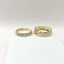 ARGOLLAS ORO AMARILLO - LINEAS DIAGONALES FONDO ARENADO - ORO 10K