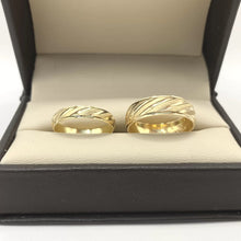 ARGOLLAS ORO AMARILLO - LINEAS DIAGONALES FONDO ARENADO - ORO 10K