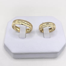 ARGOLLAS ORO AMARILLO - LINEAS CENTRAL FACETADA ANCHA - ORO 10K