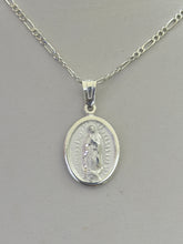 CADENA CON MEDALLA VIRGEN DE GUADALUPE - BISEL LISO - MATE - PLATA .925