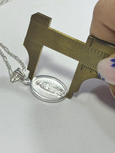 CADENA CON MEDALLA VIRGEN DE GUADALUPE - BISEL LISO - MATE - PLATA .925