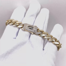 PULSO BARBADO CUBANO BROCHE TIPO MONACX - 21 cm x 1.1 cm - ORO 10K