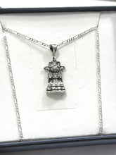 COLLAR CON DIJE DE MUÑECA LELE PLATA .925