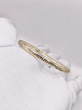 ARO PULSERA - DISEÑO DIAM CORTES - 6.5 CM X 4 MM - ORO 10K