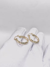 ARRACADA DISEÑO LINEAS - 2 CM x 4 MM - ORO 10K