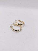 ARRACADA DISEÑO FACETADO - 2 CM  x 4 MM - ORO 10K