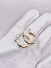 ARRACADA DISEÑO FACETADO - 2 CM  x 4 MM - ORO 10K