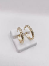 ARRACADA DISEÑO DIAMANTADO ROMBOS - 2.5 CM  x 4 MM - ORO 10K