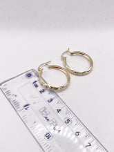 ARRACADA DISEÑO DIAMANTADO ROMBOS - 2.5 CM  x 4 MM - ORO 10K