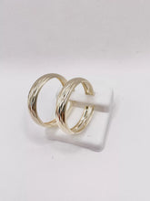 ARRACADA DISEÑO CORTES - 3 CM  x 6.5 MM - ORO 10K