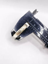 ARRACADA DISEÑO CORTES - 3 CM  x 6.5 MM - ORO 10K