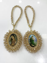 COLGANTE MEDALLA DOBLE VISTA BORDADA CRISTAL (San Judas Tadeo / Virgen de Guadalupe)