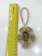 COLGANTE VIRGEN GUADALUPE BORDADO CONITOS DE CRISTAL