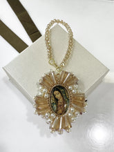 COLGANTE VIRGEN GUADALUPE BORDADO CONITOS DE CRISTAL