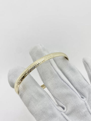 ARO OVALADO - GRABADO SEMILLAS - 6.8 cm x 6 mm - ORO 10K