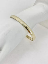 ARO OVALADO - FACETADO CUADROS - 6.8 cm x 6 mm - ORO 10K