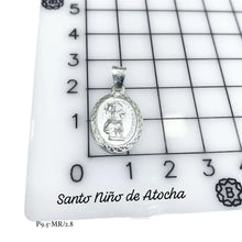 MEDALLA SANTO NIÑO DE ATOCHA - PLATA .925